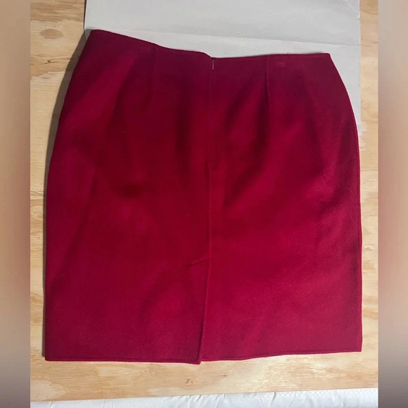 Talbots Plus Sz 16W Women’s Red Pencil Skirt Wool Winter Work Wear Holiday Event - Picture 2 of 8